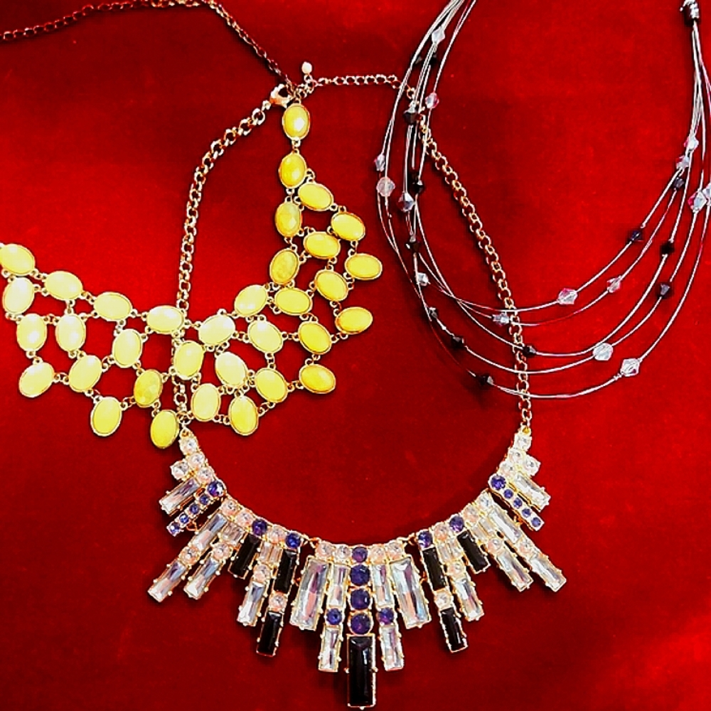 Three Statement Necklaces - Picture 11 of 12